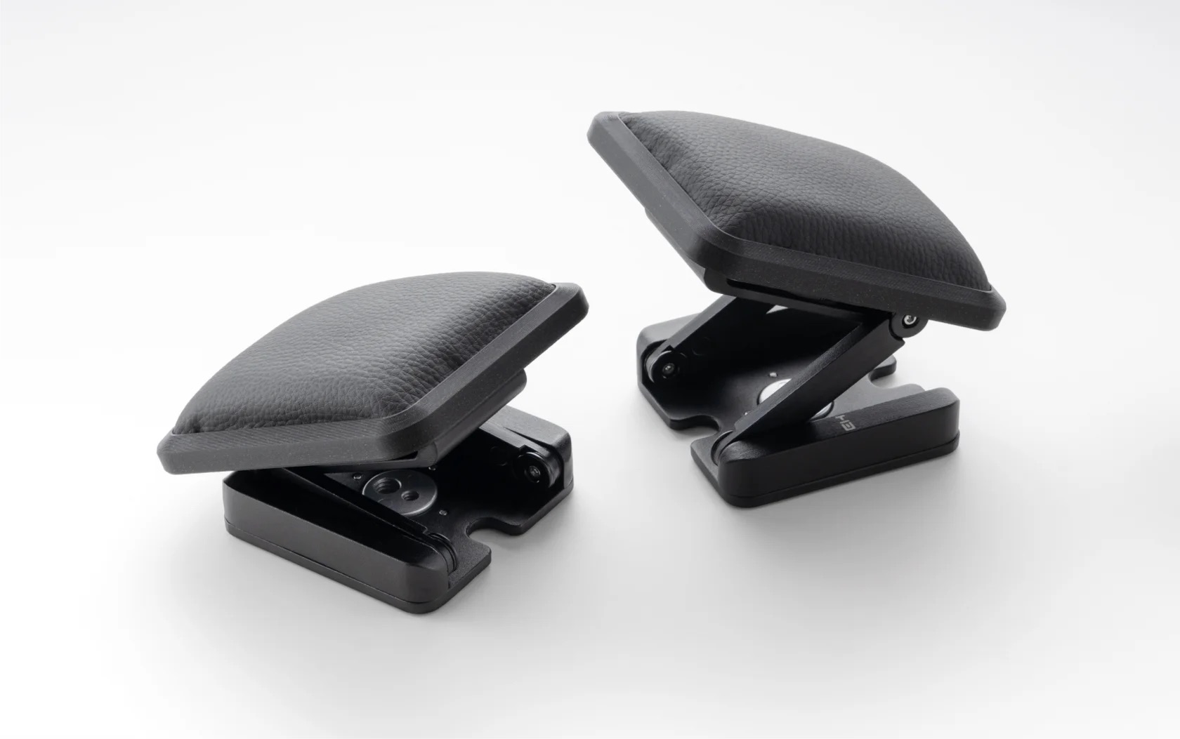 tented palm rest